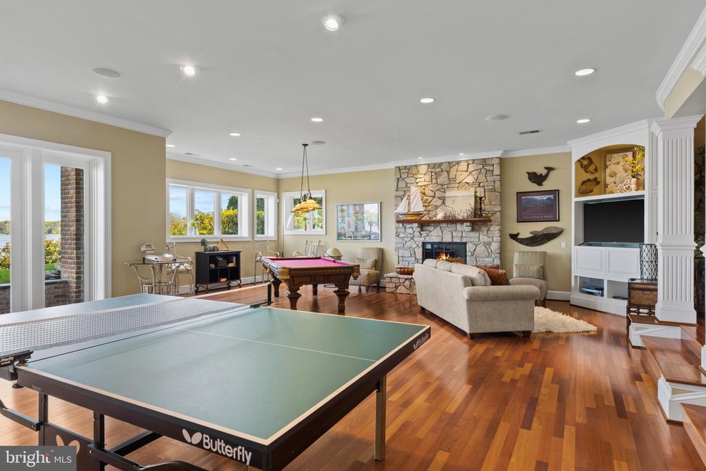 SOUTH RIVER WATERFRONT | 720 SOUTH RIVER LANDING ROAD