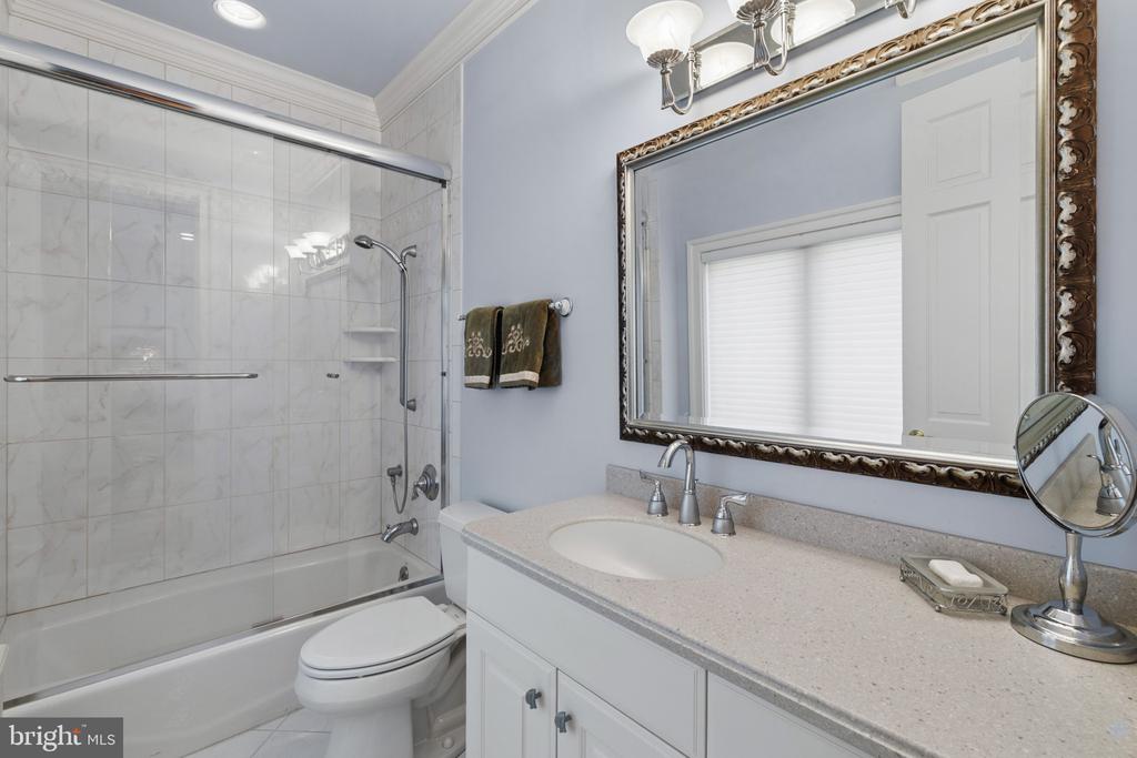 SOUTH RIVER WATERFRONT | 720 SOUTH RIVER LANDING ROAD