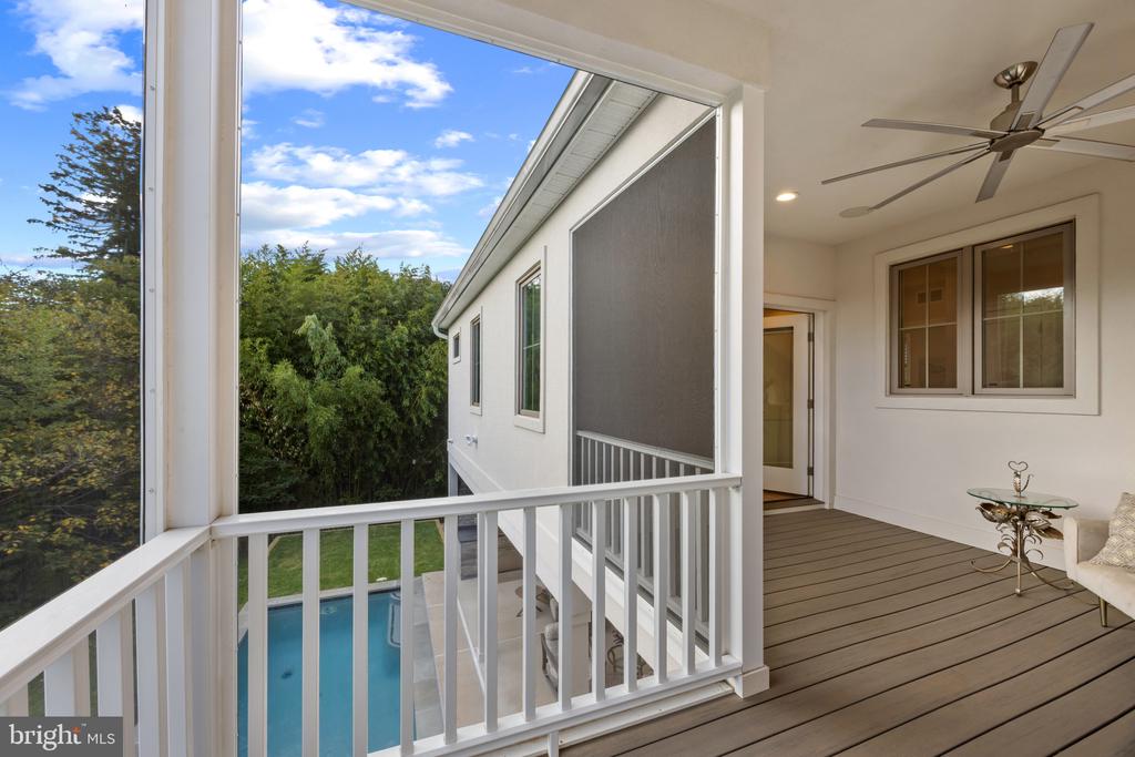 204 S VILLA AVENUE
