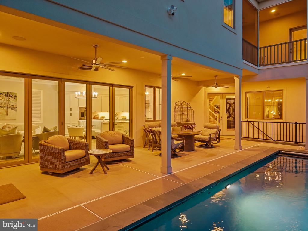 204 S VILLA AVENUE