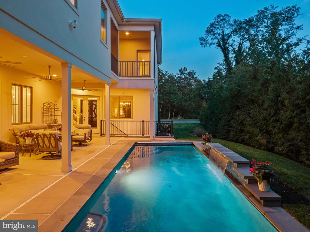 204 S VILLA AVENUE