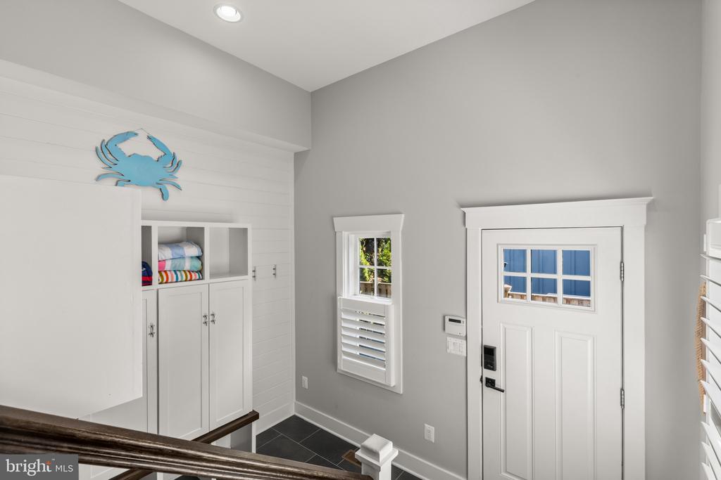 CHARMING RENOVATED EASTPORT CRAFTSMAN | 507 1ST STREET