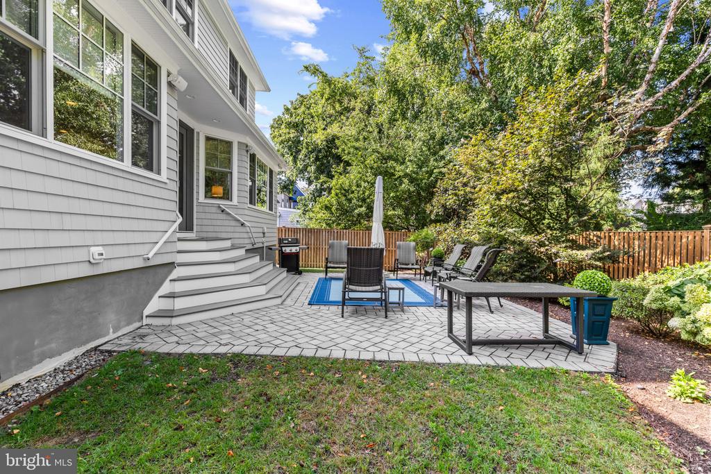 CHARMING RENOVATED EASTPORT CRAFTSMAN | 507 1ST STREET
