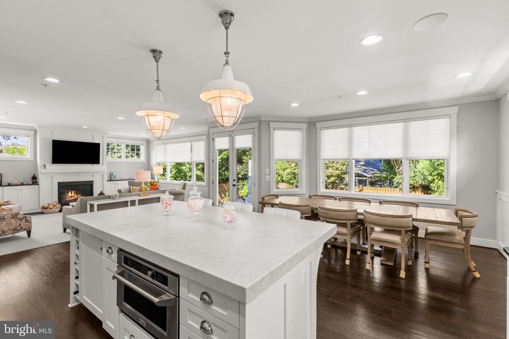 CHARMING RENOVATED EASTPORT CRAFTSMAN | 507 1ST STREET
