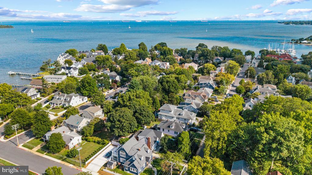 CHARMING RENOVATED EASTPORT CRAFTSMAN | 507 1ST STREET