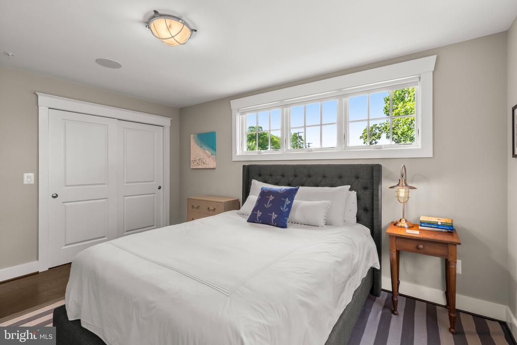 CHARMING RENOVATED EASTPORT CRAFTSMAN | 507 1ST STREET