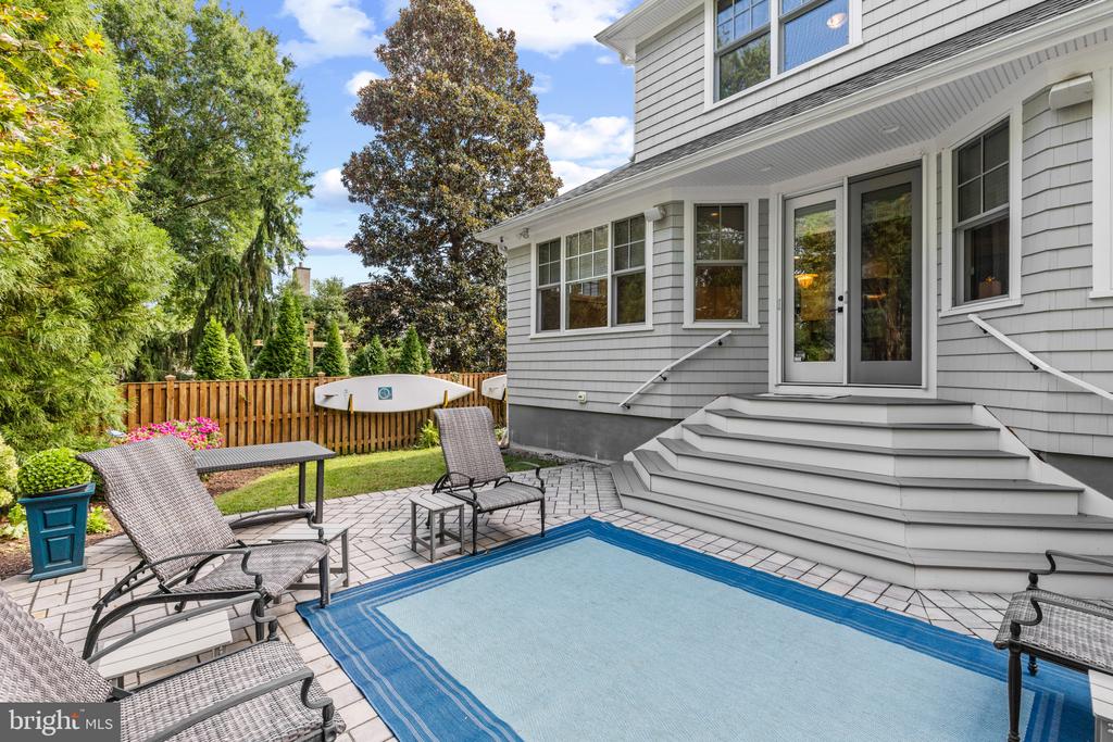 CHARMING RENOVATED EASTPORT CRAFTSMAN | 507 1ST STREET