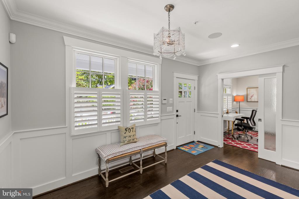 CHARMING RENOVATED EASTPORT CRAFTSMAN | 507 1ST STREET