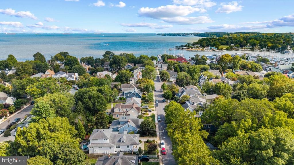 CHARMING RENOVATED EASTPORT CRAFTSMAN | 507 1ST STREET