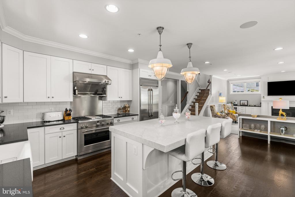CHARMING RENOVATED EASTPORT CRAFTSMAN | 507 1ST STREET