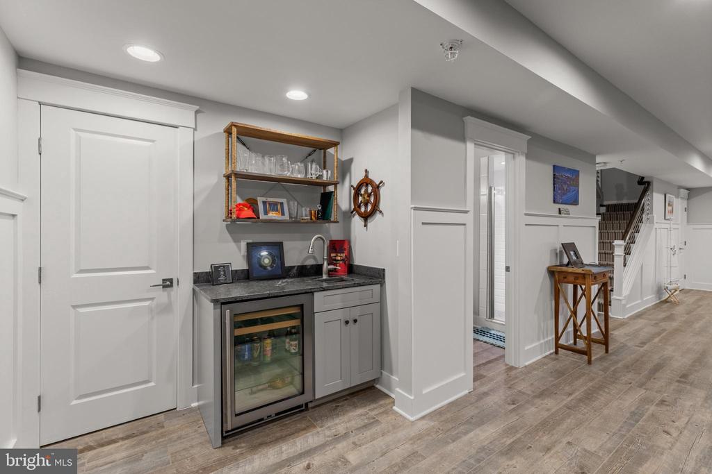 CHARMING RENOVATED EASTPORT CRAFTSMAN | 507 1ST STREET