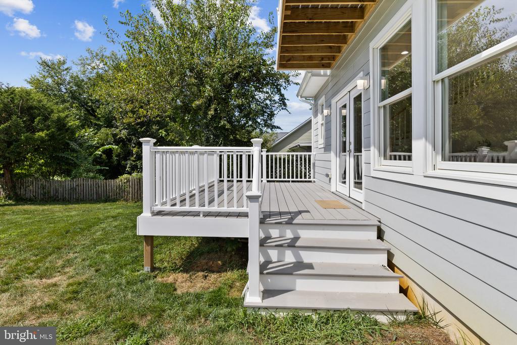 RENOVATED EASTPORT COTTAGE | 400 JEFFERSON STREET