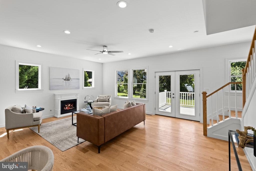 RENOVATED EASTPORT COTTAGE | 400 JEFFERSON STREET