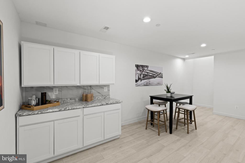 RENOVATED EASTPORT COTTAGE | 400 JEFFERSON STREET
