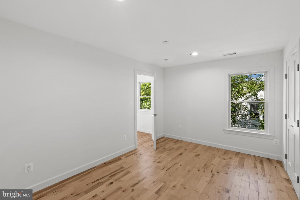 RENOVATED EASTPORT COTTAGE | 400 JEFFERSON STREET