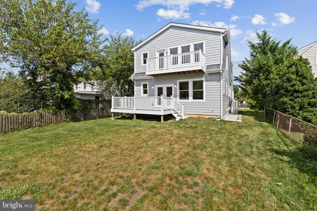 RENOVATED EASTPORT COTTAGE | 400 JEFFERSON STREET