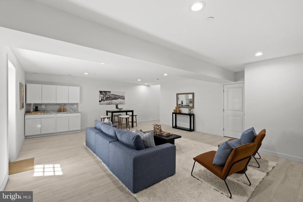 RENOVATED EASTPORT COTTAGE | 400 JEFFERSON STREET