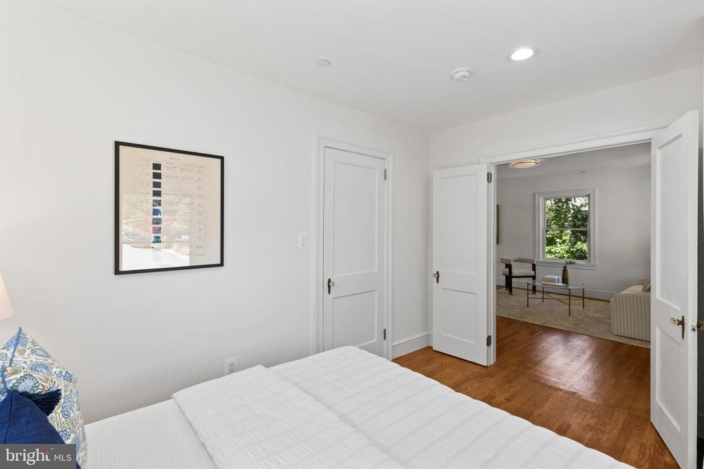 RENOVATED EASTPORT COTTAGE | 400 JEFFERSON STREET