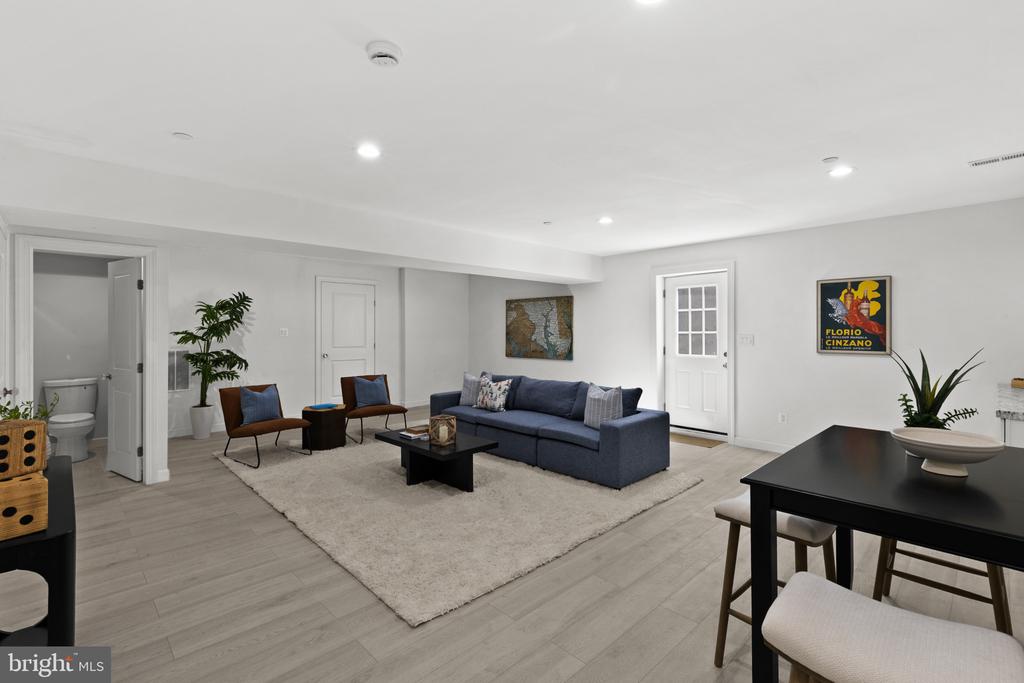 RENOVATED EASTPORT COTTAGE | 400 JEFFERSON STREET