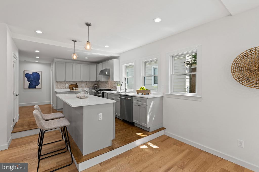 RENOVATED EASTPORT COTTAGE | 400 JEFFERSON STREET