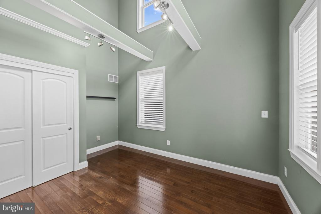 CHESAPEAKE BAY WATERFRONT HOME | 2260 LAKE DRIVE