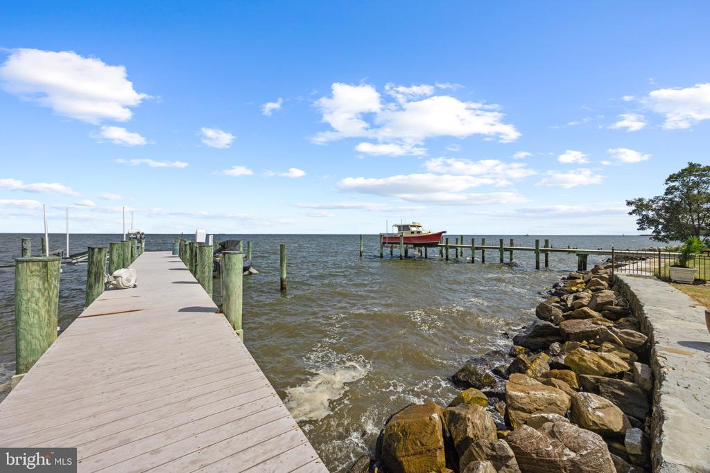 CHESAPEAKE BAY WATERFRONT HOME | 2260 LAKE DRIVE