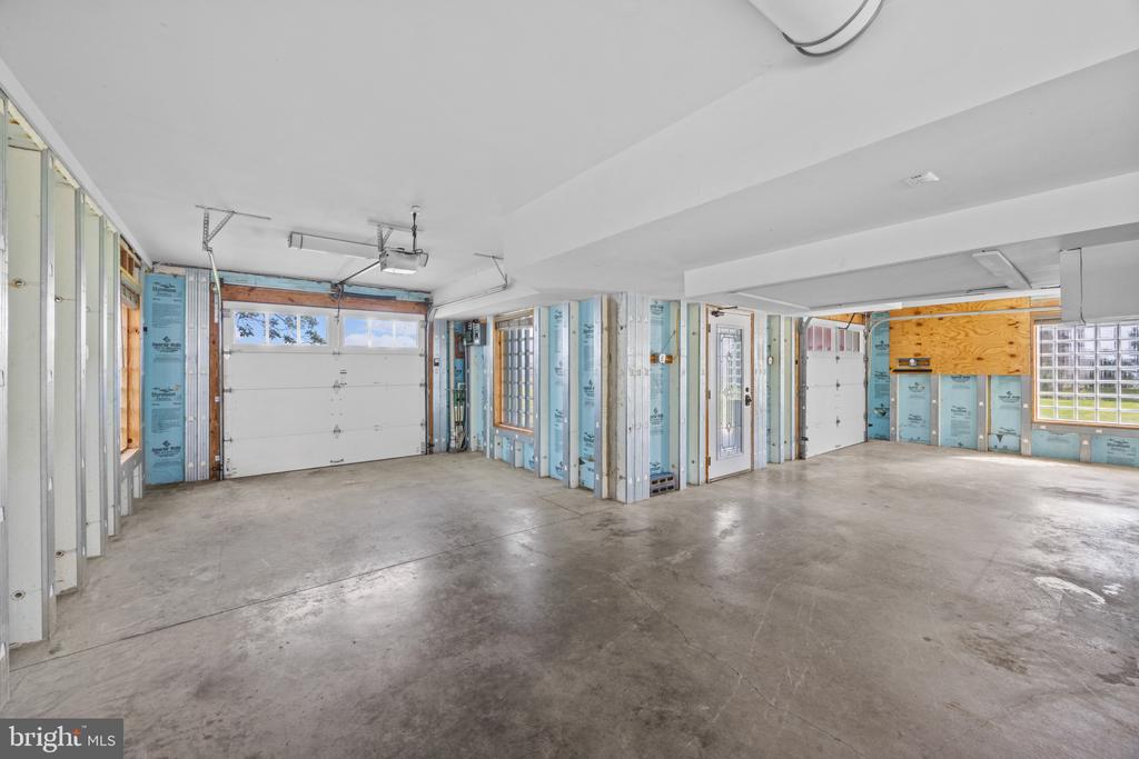 CHESAPEAKE BAY WATERFRONT HOME | 2260 LAKE DRIVE