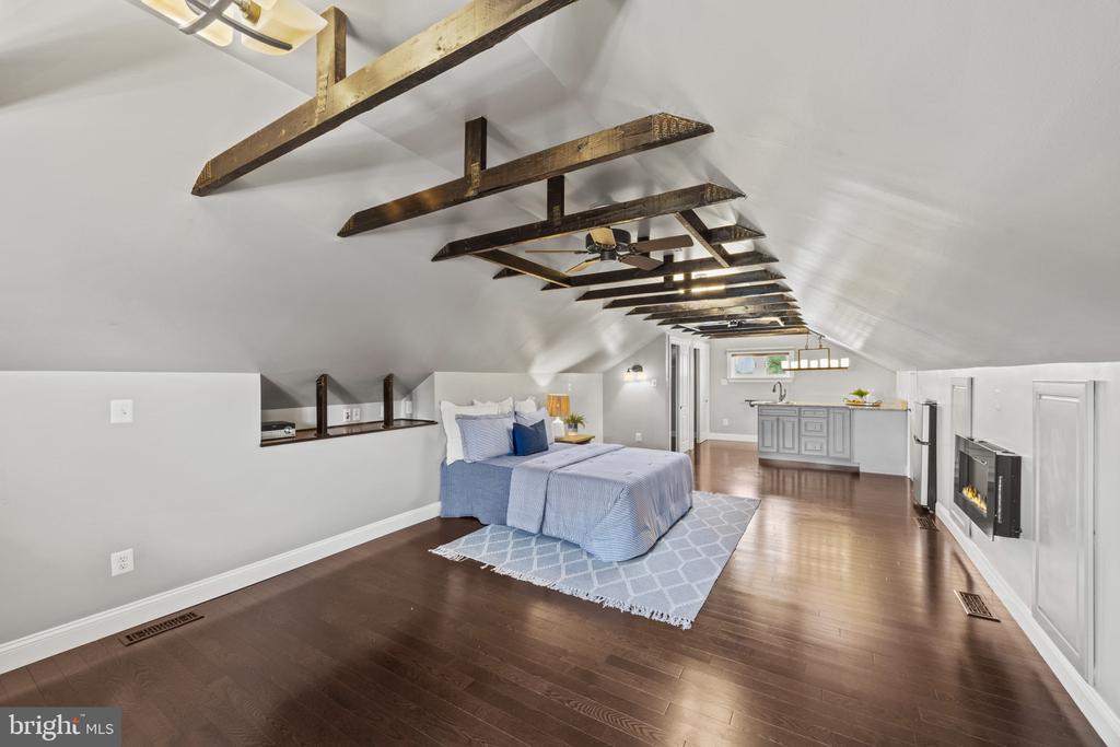 CHESAPEAKE BAY WATERFRONT HOME | 2260 LAKE DRIVE