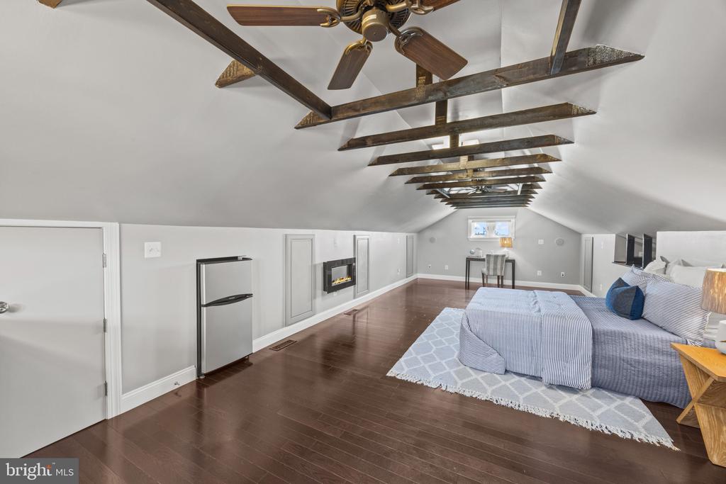 CHESAPEAKE BAY WATERFRONT HOME | 2260 LAKE DRIVE