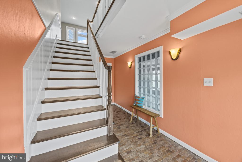 CHESAPEAKE BAY WATERFRONT HOME | 2260 LAKE DRIVE