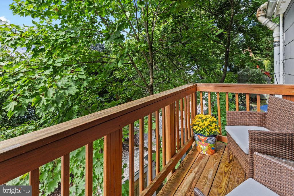 HISTORIC DOWNTOWN ANNAPOLIS TRIPLEX W/ PARKING | 135 CONDUIT STREET