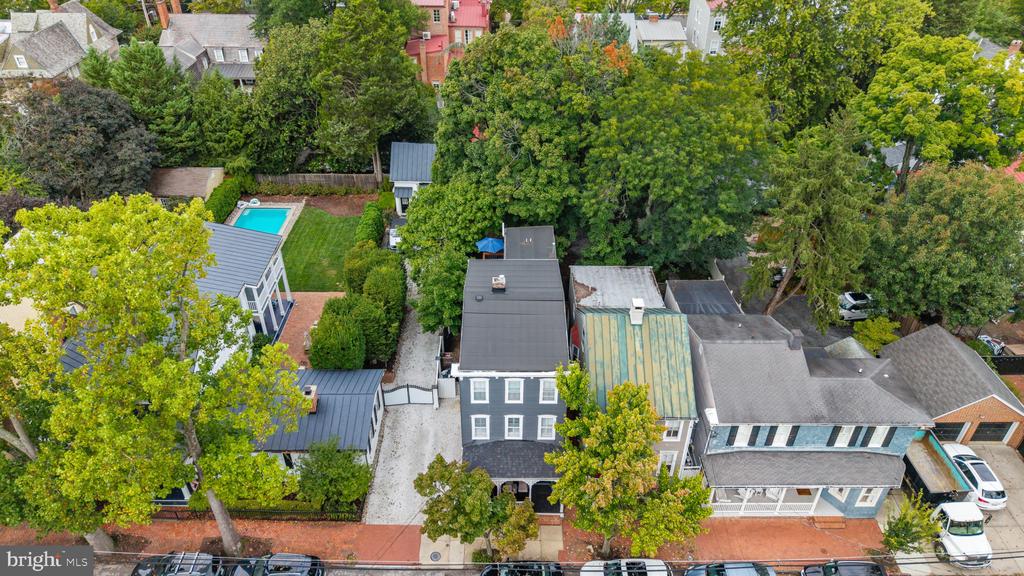 HISTORIC DOWNTOWN ANNAPOLIS TRIPLEX W/ PARKING | 135 CONDUIT STREET
