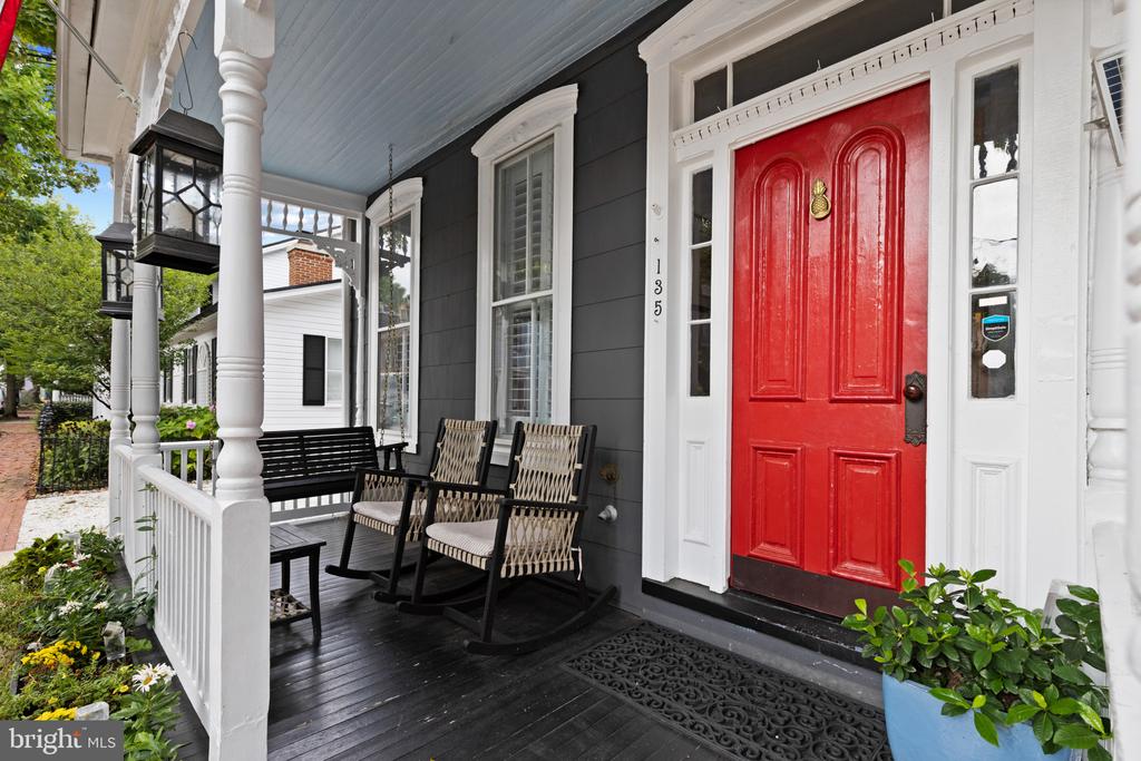 HISTORIC DOWNTOWN ANNAPOLIS TRIPLEX W/ PARKING | 135 CONDUIT STREET