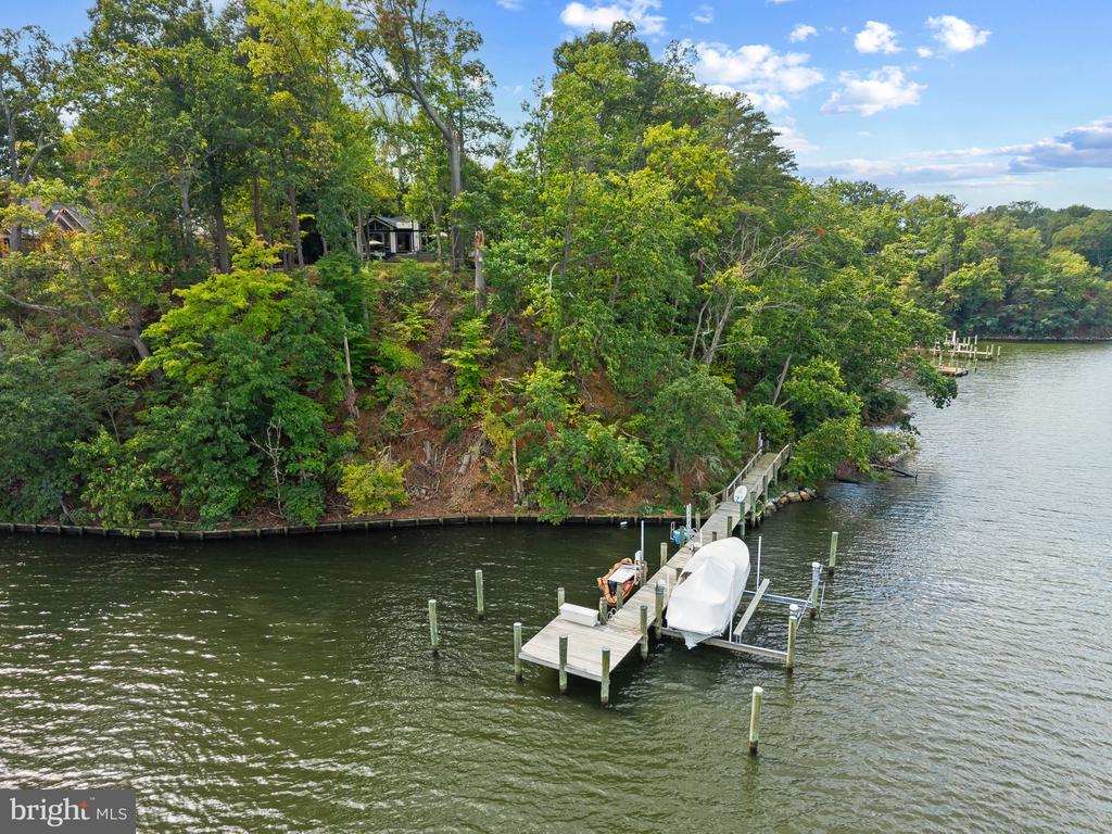 LUXURY ANNAPOLIS WATERFRONT HOME - LUCE CREEK | 1800 RIVER WATCH LANE