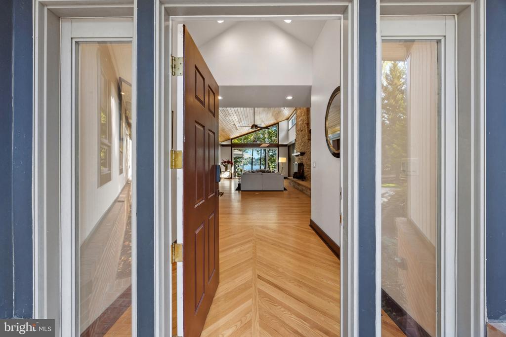LUXURY ANNAPOLIS WATERFRONT HOME - LUCE CREEK | 1800 RIVER WATCH LANE