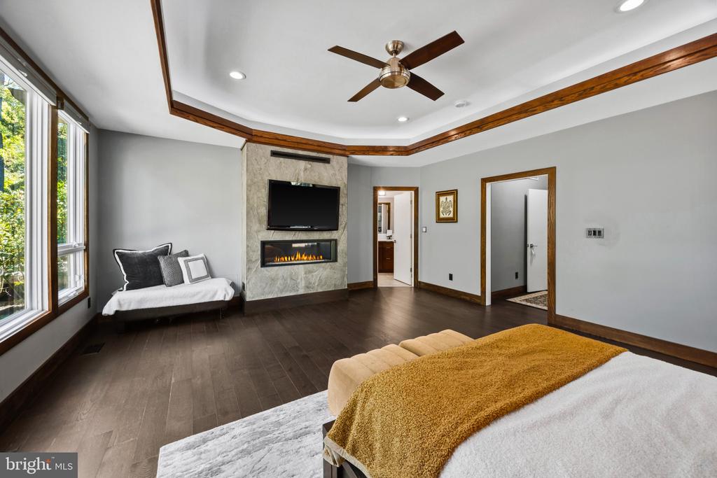 LUXURY ANNAPOLIS WATERFRONT HOME - LUCE CREEK | 1800 RIVER WATCH LANE