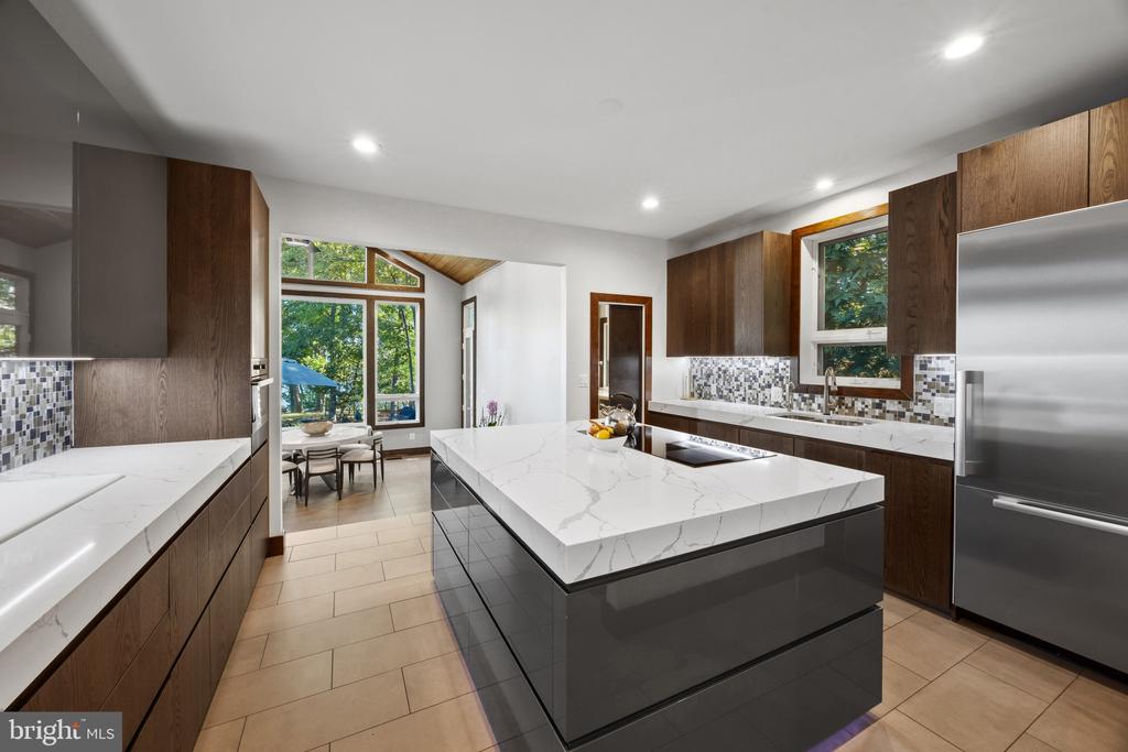 LUXURY ANNAPOLIS WATERFRONT HOME - LUCE CREEK | 1800 RIVER WATCH LANE