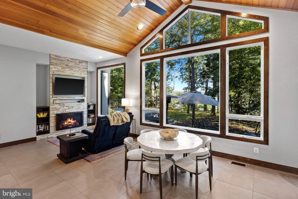 LUXURY ANNAPOLIS WATERFRONT HOME - LUCE CREEK | 1800 RIVER WATCH LANE