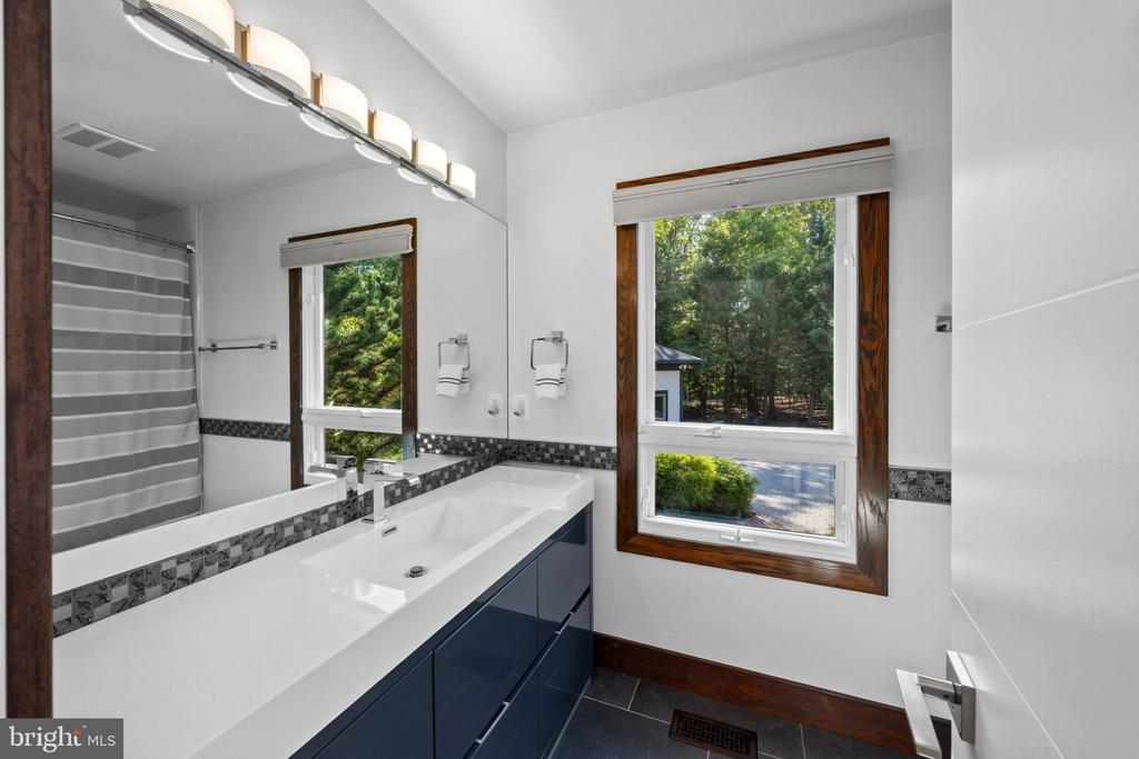 LUXURY ANNAPOLIS WATERFRONT HOME - LUCE CREEK | 1800 RIVER WATCH LANE