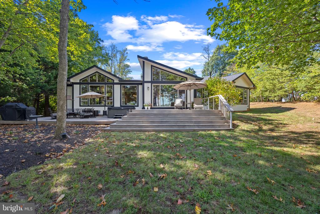 LUXURY ANNAPOLIS WATERFRONT HOME - LUCE CREEK | 1800 RIVER WATCH LANE
