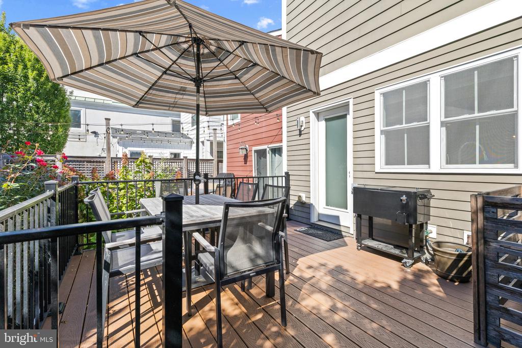 EASTPORT HOME WITH ROOFTOP DECK | 624 SECOND STREET