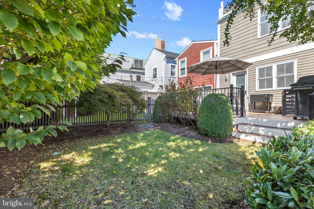 EASTPORT HOME WITH ROOFTOP DECK | 624 SECOND STREET