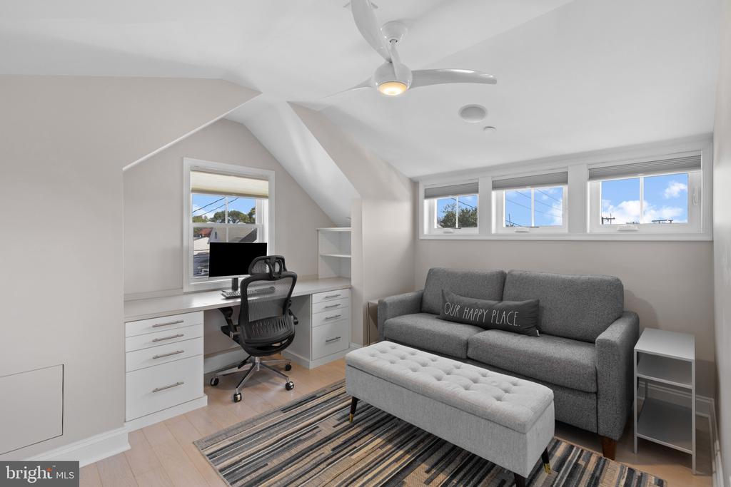 EASTPORT HOME WITH ROOFTOP DECK | 624 SECOND STREET