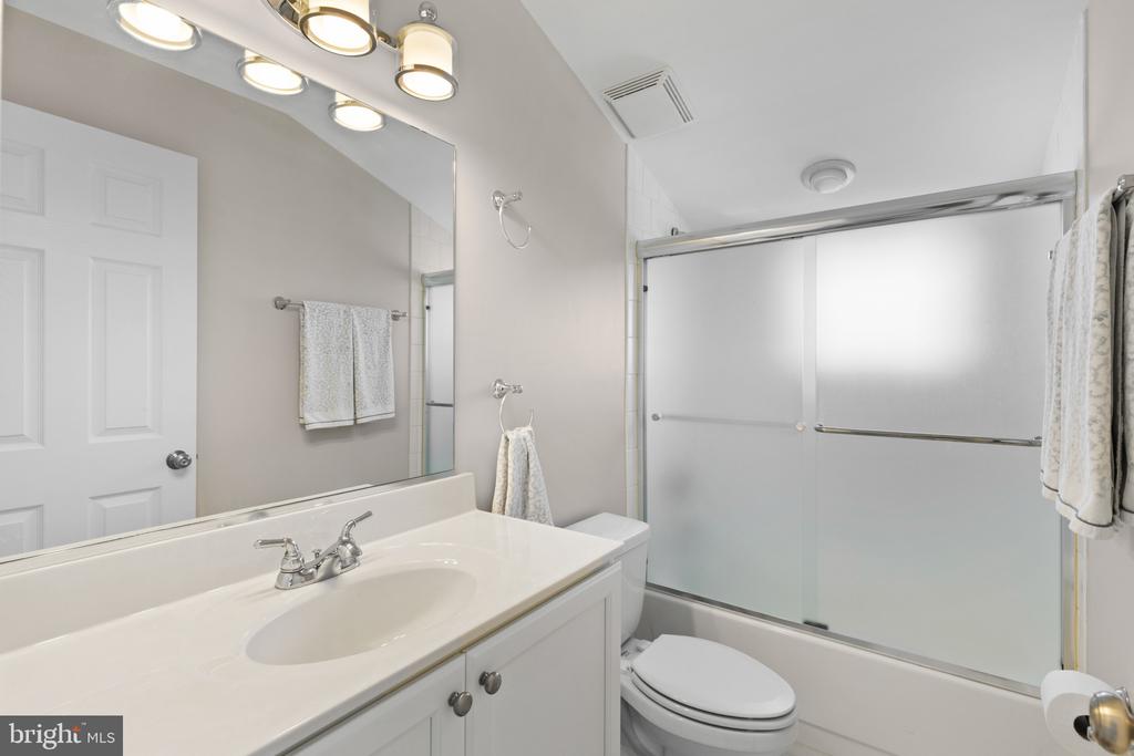 EASTPORT HOME WITH ROOFTOP DECK | 624 SECOND STREET