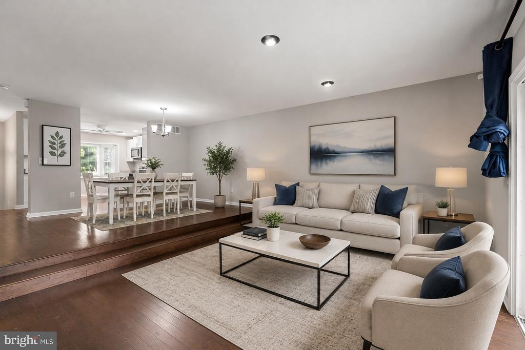 61 CHERRYWOOD COURT | TURNKEY TOWNHOUSE LIVING
