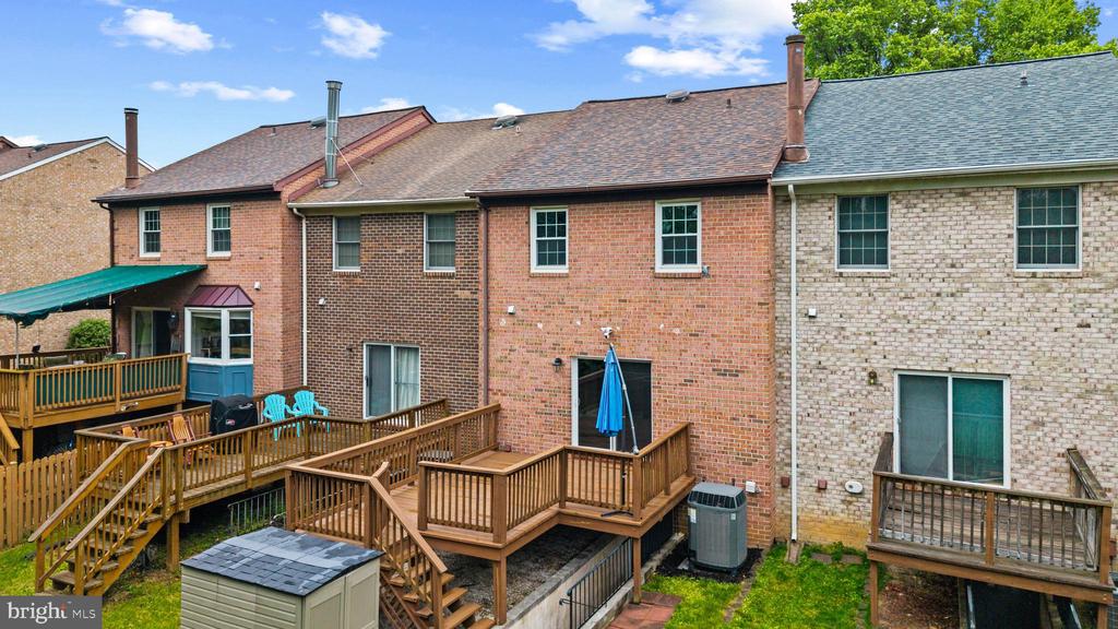 61 CHERRYWOOD COURT | TURNKEY TOWNHOUSE LIVING