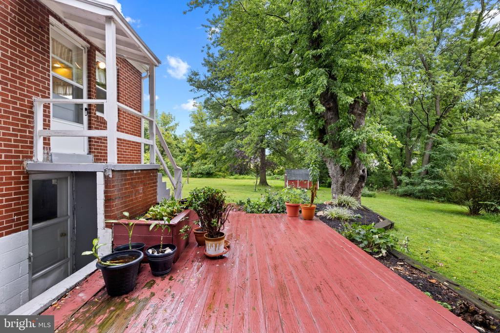 BRICK RANCHER IN FREDERICK | 7229 BOWERS ROAD