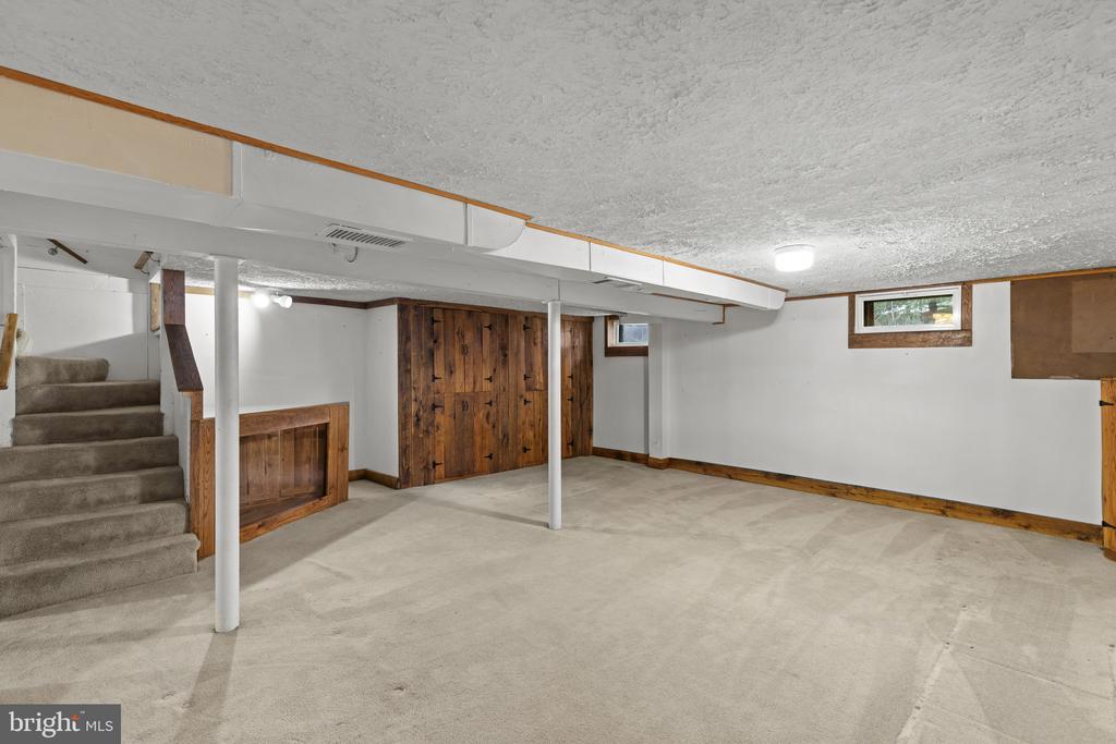 BRICK RANCHER IN FREDERICK | 7229 BOWERS ROAD
