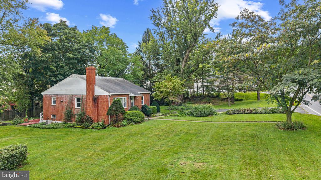 BRICK RANCHER IN FREDERICK | 7229 BOWERS ROAD