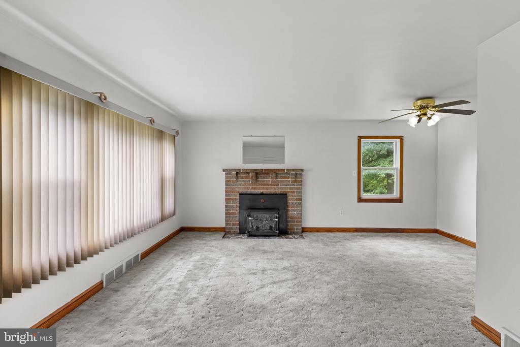 BRICK RANCHER IN FREDERICK | 7229 BOWERS ROAD